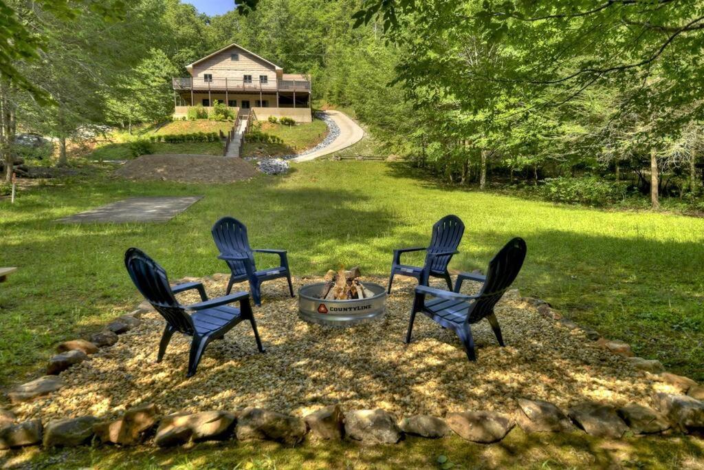 The Chariot - Creek Front With Hottub, Fire Pits, Billiards, Ev Charger - Sandalwood Stays Blue Ridge Eksteriør bilde